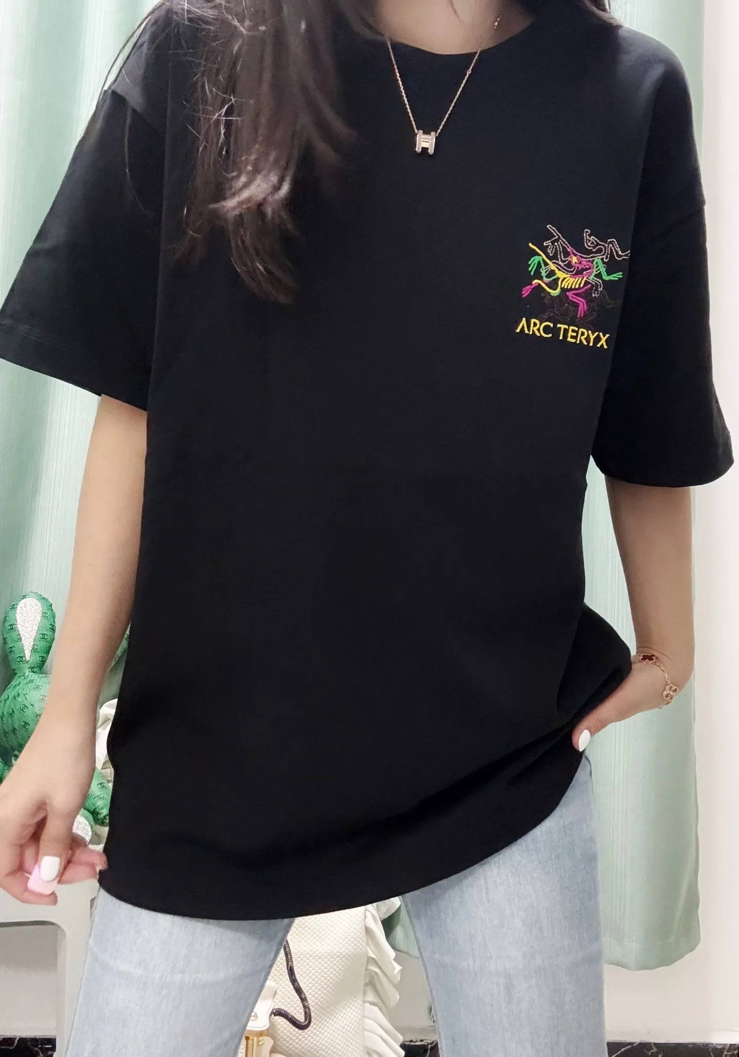 Black ， Same Style